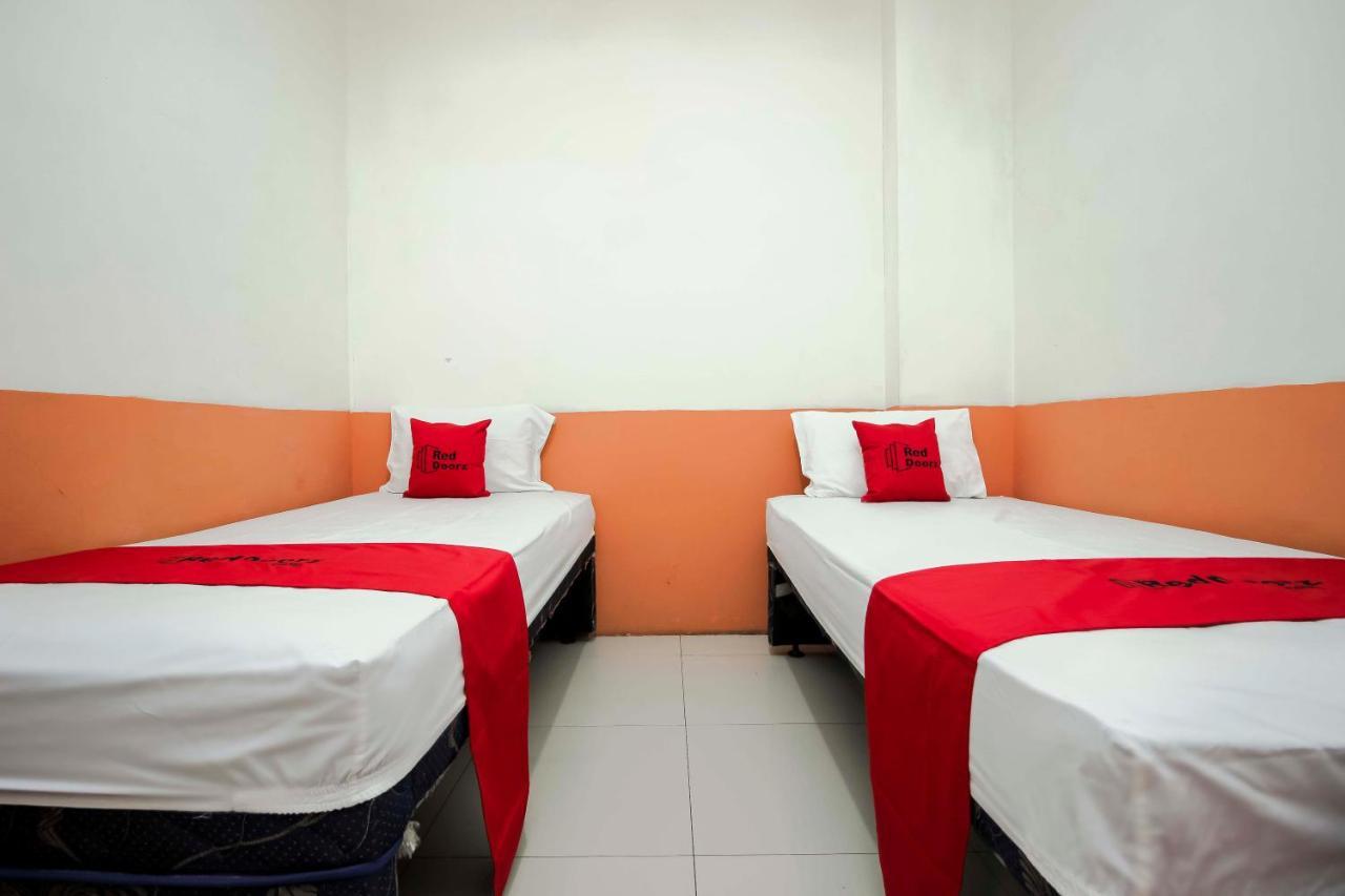 Reddoorz Near Jalan Jendral Sudirman Manado酒店 外观 照片